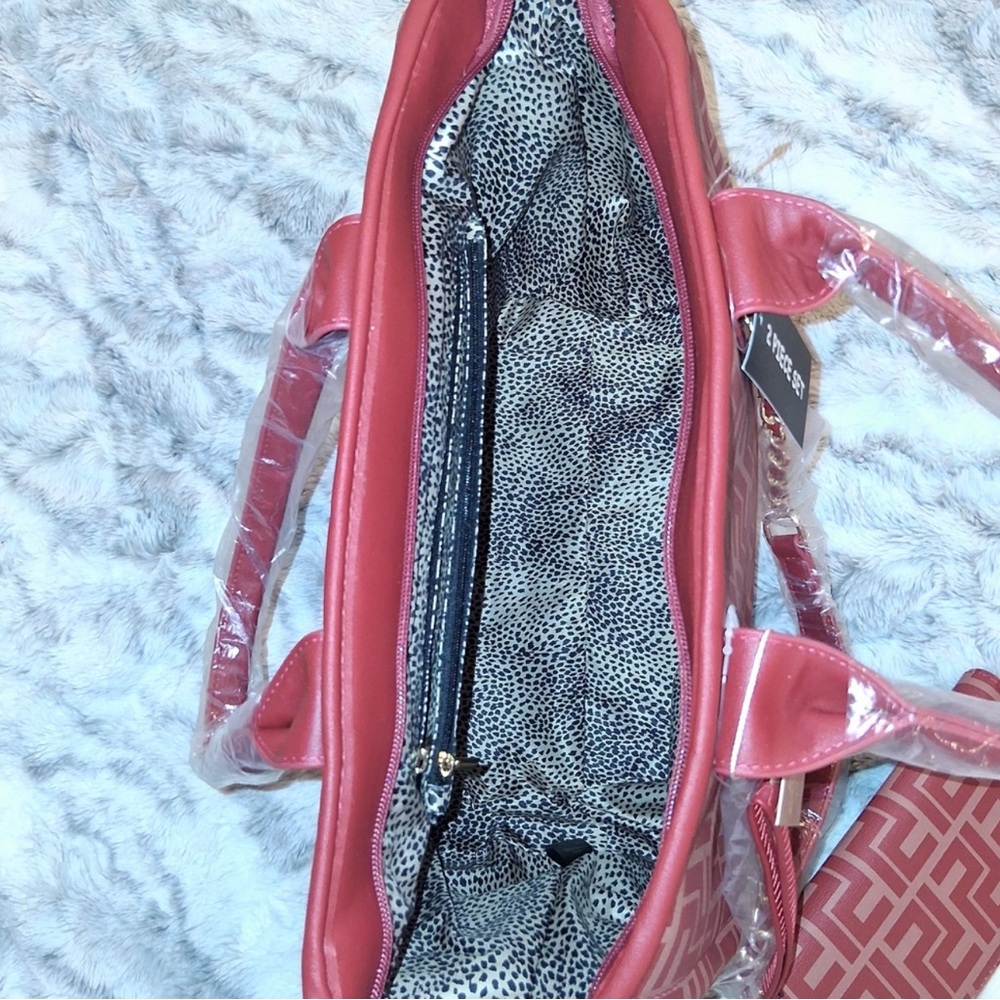 Stylish Red Patterned Tote Bag - Picture 10 of 16